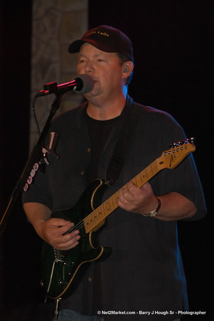 Christopher Cross @ The Aqueduct on Rose Hall - Friday, January 26, 2007 - 10th Anniversary - Air Jamaica Jazz & Blues Festival 2007 - The Art of Music - Tuesday, January 23 - Saturday, January 27, 2007, The Aqueduct on Rose Hall, Montego Bay, Jamaica - Negril Travel Guide, Negril Jamaica WI - http://www.negriltravelguide.com - info@negriltravelguide.com...!