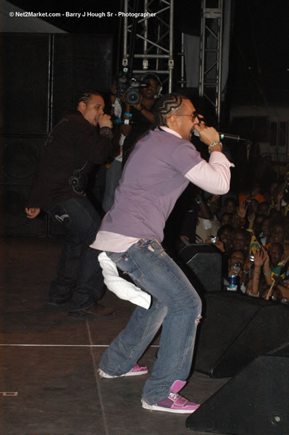 Sean Paul @ The Aqueduct on Rose Hall - Friday, January 26, 2007 - 10th Anniversary - Air Jamaica Jazz & Blues Festival 2007 - The Art of Music - Tuesday, January 23 - Saturday, January 27, 2007, The Aqueduct on Rose Hall, Montego Bay, Jamaica - Negril Travel Guide, Negril Jamaica WI - http://www.negriltravelguide.com - info@negriltravelguide.com...!