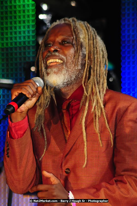Billy Ocean at the Air Jamaica Jazz and Blues Festival 2008 The Art of Music - Saturday, January 26, 2008 - Air Jamaica Jazz & Blues 2008 The Art of Music venue at the Aqaueduct on Rose Hall Resort & Counrty Club, Montego Bay, St. James, Jamaica W.I. - Thursday, January 24 - Saturday, January 26, 2008 - Photographs by Net2Market.com - Claudine Housen & Barry J. Hough Sr, Photographers - Negril Travel Guide, Negril Jamaica WI - http://www.negriltravelguide.com - info@negriltravelguide.com...!
