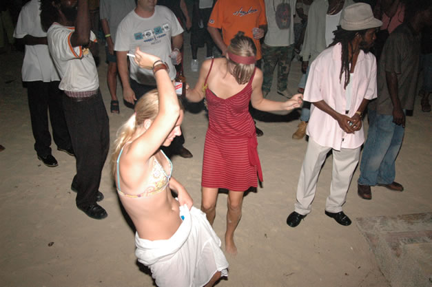 Culture - Culture's last Jamaican Concert - Money Cologne Promotions in Association with Bourbon Beach Presents Summer Splash - Monday, August 7, 2006 - Negril Travel Guide, Negril Jamaica WI - http://www.negriltravelguide.com - info@negriltravelguide.com...!