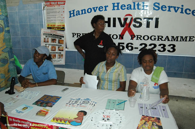 Free Clinic at Lucea Plaza, Caribbean Medical Mission, Wednesday, October 18, 2006 - Negril Travel Guide, Negril Jamaica WI - http://www.negriltravelguide.com - info@negriltravelguide.com...!