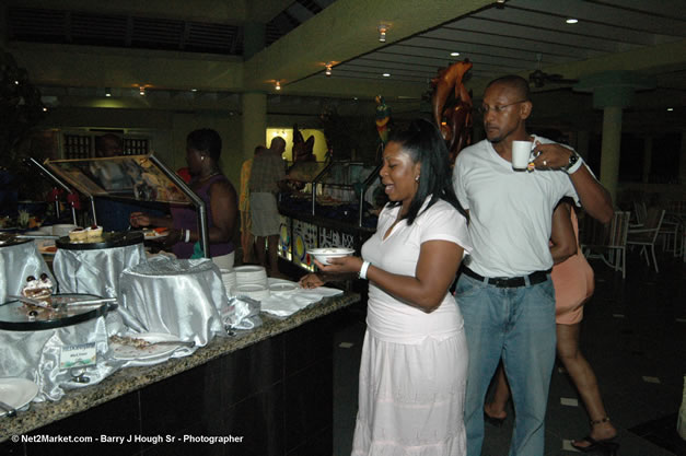 Dinner at Hedonism II - Caribbean Medical Mission, Sunday, October 22, 2006 - Negril Travel Guide, Negril Jamaica WI - http://www.negriltravelguide.com - info@negriltravelguide.com...!