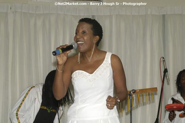 Karen Smith - Reflections - Cure Fest 2007 - All White Birth-Night Party - Hosted by Jah Cure - Starfish Trelawny Hotel - Trelawny, Jamaica - Friday, October 12, 2007 - Cure Fest 2007 October 12th-14th, 2007 Presented by Danger Promotions, Iyah Cure Promotions, and Brass Gate Promotions - Alison Young, Publicist - Photographs by Net2Market.com - Barry J. Hough Sr, Photographer - Negril Travel Guide, Negril Jamaica WI - http://www.negriltravelguide.com - info@negriltravelguide.com...!