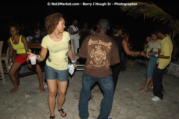 Hybrid Go Ultra - Glamous Life @ Rick's Cafe, Negri, West End - South Beach's most talked about exclusive event for the mature and beautiful - Friday, August 3, 2007, Rick's Cafe, West End, Negril, Westmoreland, Jamaica - Negril Travel Guide.com, Negril Jamaica WI - http://www.negriltravelguide.com - info@negriltravelguide.com...!