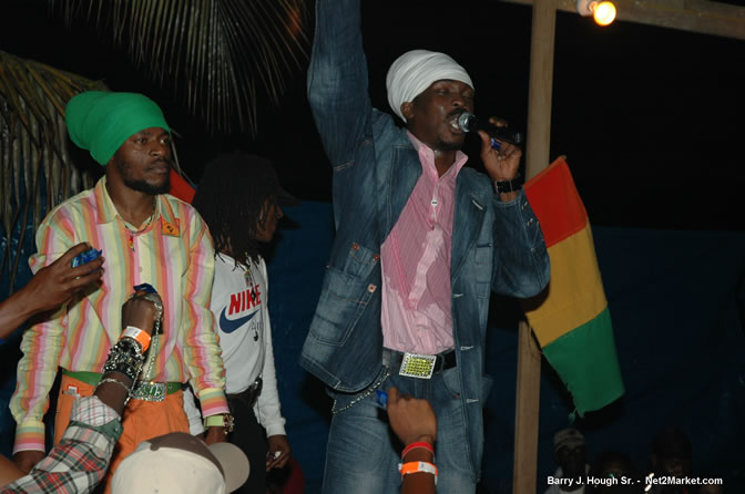 "BUJU BANTON & Friends" @ Jamaica Tamboo - Anthony 'B', Delly Ranks, Pickney, Jessie Gender, Music by Fire Links & Love People - Presented by Jamaica Tamboo in Association with Heineken - Saturday, March 26, 2005 - Negril Travel Guide, Negril Jamaica WI - http://www.negriltravelguide.com - info@negriltravelguide.com...!