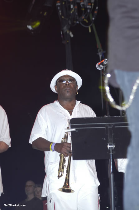 Azucar Negra - Air Jamaica Jazz & Blues 2005 - The Art Of Music - Cinnamon Hill Golf Course, Rose Hall, Montego Bay - Negril Travel Guide, Negril Jamaica WI - http://www.negriltravelguide.com - info@negriltravelguide.com...!