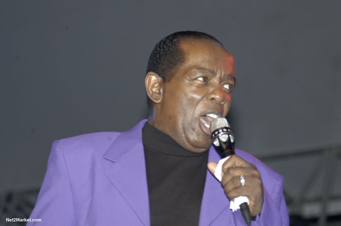 Lou Rawls - Air Jamaica Jazz & Blues 2005 - The Art Of Music - Cinnamon Hill Golf Course, Rose Hall, Montego Bay - Negril Travel Guide, Negril Jamaica WI - http://www.negriltravelguide.com - info@negriltravelguide.com...!