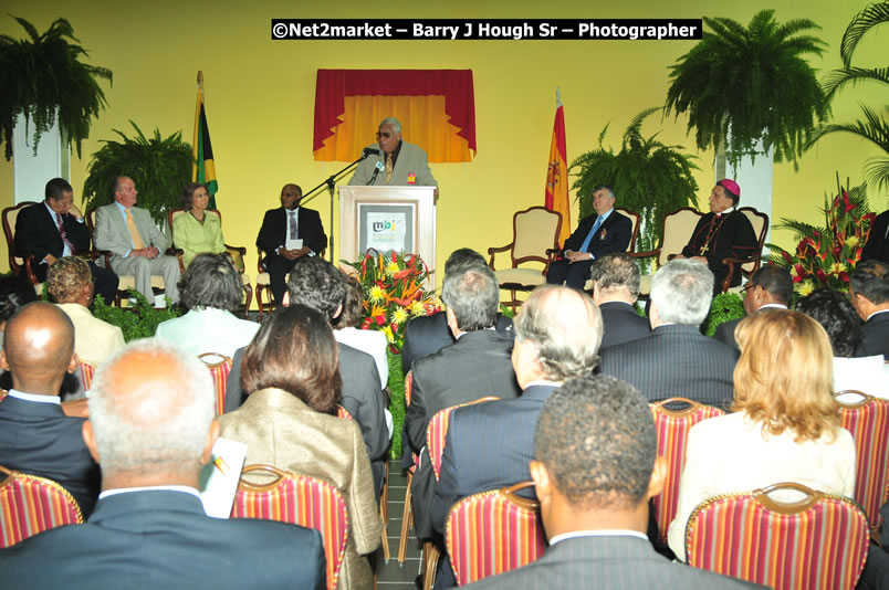 The Unveiling Of The Commemorative Plaque By The Honourable Prime Minister, Orette Bruce Golding, MP, And Their Majesties, King Juan Carlos I And Queen Sofia Of Spain - On Wednesday, February 18, 2009, Marking The Completion Of The Expansion Of Sangster International Airport, Venue at Sangster International Airport, Montego Bay, St James, Jamaica - Wednesday, February 18, 2009 - Photographs by Net2Market.com - Barry J. Hough Sr, Photographer/Photojournalist - Negril Travel Guide, Negril Jamaica WI - http://www.negriltravelguide.com - info@negriltravelguide.com...!