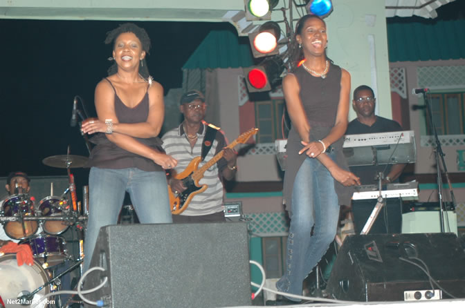 Toots & The Maytals and King of DJ - Yellowman - Also: Vengance - Skull Head - Singing Hanna - Wiskey Bagio and backed by the Hurrican Band - Money Cologne Birthday Bash @ the Samsara Hotel, West End, Negril, Jamaica - Negril Travel Guide, Negril Jamaica WI - http://www.negriltravelguide.com - info@negriltravelguide.com...!