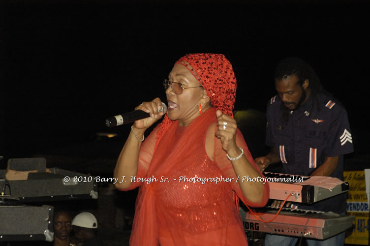 Marcia Griffiths & Edge Michael - Live In Concert - One Love Reggae Concert Series 09/10 @ Negril Escape Resort and Spa, December 29, 2009, One Love Drive, West End, Negril, Westmoreland, Jamaica W.I. - Photographs by Net2Market.com - Barry J. Hough Sr, Photographer/Photojournalist - Negril Travel Guide, Negril Jamaica WI - http://www.negriltravelguide.com - info@negriltravelguide.com...!