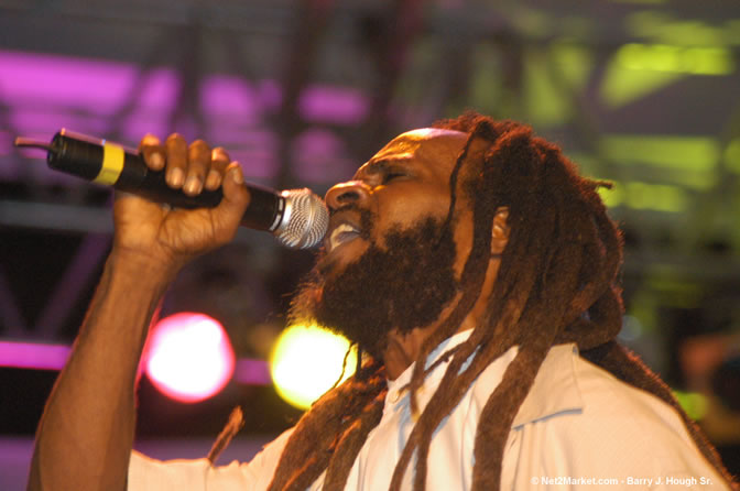 Chokey Taylor - Red Stripe Reggae Sumfest 2005 - International Night - July 22th, 2005 - Negril Travel Guide, Negril Jamaica WI - http://www.negriltravelguide.com - info@negriltravelguide.com...!