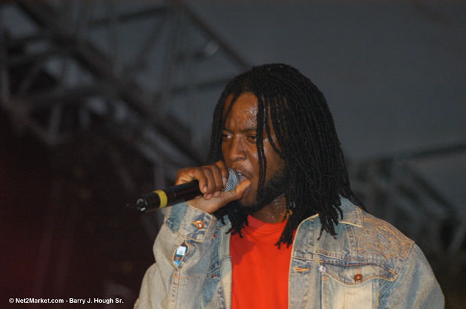 Prophecy - Red Stripe Reggae Sumfest 2005 - International Night - July 22th, 2005 - Negril Travel Guide, Negril Jamaica WI - http://www.negriltravelguide.com - info@negriltravelguide.com...!