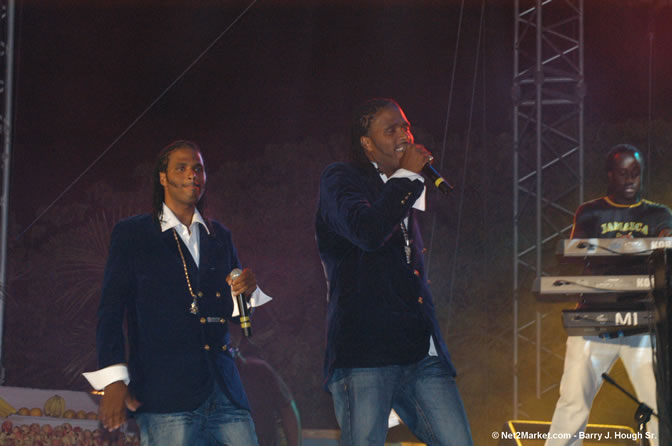 Twin of Twins - Red Stripe Reggae Sumfest 2005 - Dancehall Night - July 21th, 2005 - Negril Travel Guide, Negril Jamaica WI - http://www.negriltravelguide.com - info@negriltravelguide.com...!