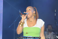 Air Jamaica Jazz and Blues Festival 2008 — Mary Mary — photograph 82 of 123