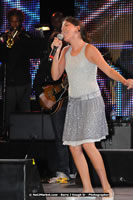 Air Jamaica Jazz and Blues Festival 2008 — Nikki Yanofsky — photograph 15 of 99