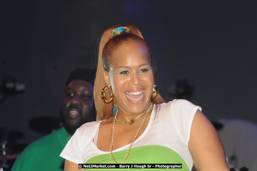 Mary Mary at the Air Jamaica Jazz and Blues Festival 2008 The Art of Music - Saturday, January 26, 2008 - Air Jamaica Jazz & Blues 2008 The Art of Music venue at the Aqaueduct on Rose Hall Resort & Counrty Club, Montego Bay, St. James, Jamaica W.I. - Thursday, January 24 - Saturday, January 26, 2008 - Photographs by Net2Market.com - Claudine Housen & Barry J. Hough Sr, Photographers - Negril Travel Guide, Negril Jamaica WI - http://www.negriltravelguide.com - info@negriltravelguide.com...!