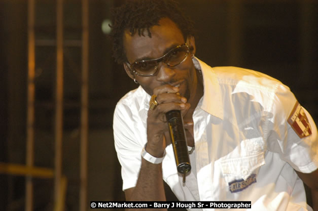 Cutty Corn and Cecile - Cure Fest 2007 - Longing For Concert at Trelawny Multi Purpose Stadium, Trelawny, Jamaica - Sunday, October 14, 2007 - Cure Fest 2007 October 12th-14th, 2007 Presented by Danger Promotions, Iyah Cure Promotions, and Brass Gate Promotions - Alison Young, Publicist - Photographs by Net2Market.com - Barry J. Hough Sr, Photographer - Negril Travel Guide, Negril Jamaica WI - http://www.negriltravelguide.com - info@negriltravelguide.com...!
