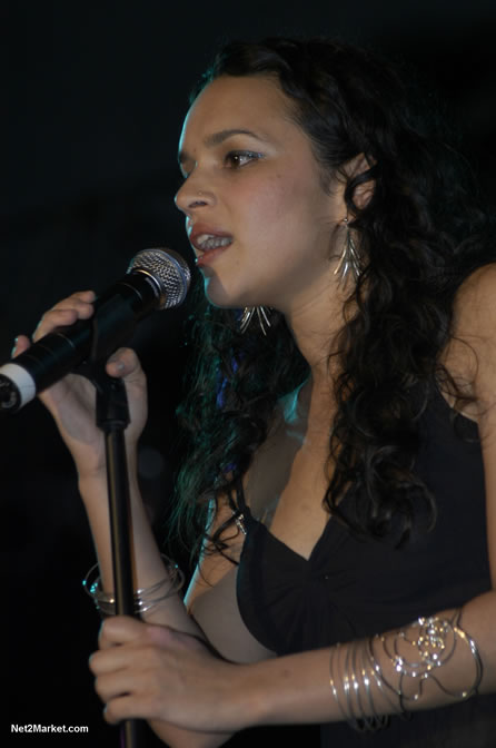 Norah Jones- Air Jamaica Jazz & Blues 2005 - The Art Of Music - Cinnamon Hill Golf Course, Rose Hall, Montego Bay - Negril Travel Guide, Negril Jamaica WI - http://www.negriltravelguide.com - info@negriltravelguide.com...!