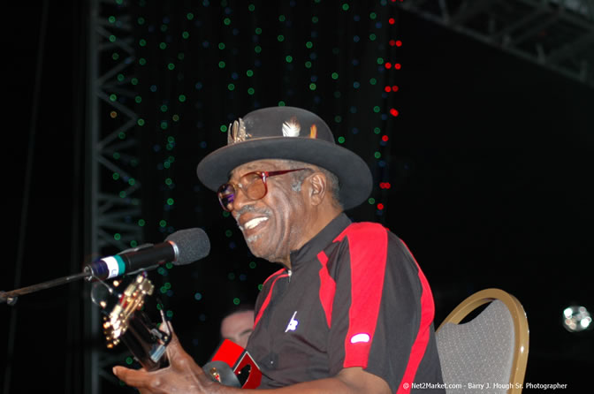 Bo Diddley - Air Jamaica Jazz & Blues Festival 2006 - The Art of Music - Cinnamon Hill Golf Club - Rosehall Resort & Country Club, Montego Bay, Jamaica W.I. - Thursday, Friday 27, 2006 - Negril Travel Guide, Negril Jamaica WI - http://www.negriltravelguide.com - info@negriltravelguide.com...!