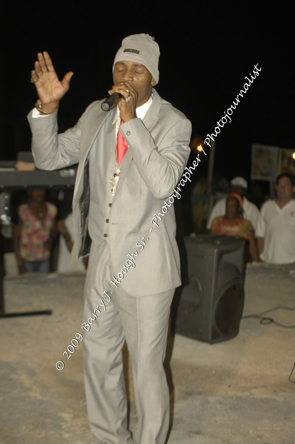  Sanchez - Live in Concert - at the One Love Reggae Concert Series 09/10 @ Negril Escape Resort & Spa - Also Featuring: Timmi Burrell and Justice Merchant- Backing Band Roots Warrior - DJ Gemini - MC Oliver Cargill, Negril Escape Resort & Spa, One Love Drive, West End, Negril, Westmoreland, Jamaica W.I. - Tuesday, November 24, 2009 - Photographs by Net2Market.com - Barry J. Hough Sr, Photographer / Photojournalist - Photos taken with a Nikon D70, D100, or D300 - Negril Travel Guide, Negril Jamaica WI - http://www.negriltravelguide.com - info@negriltravelguide.com...!