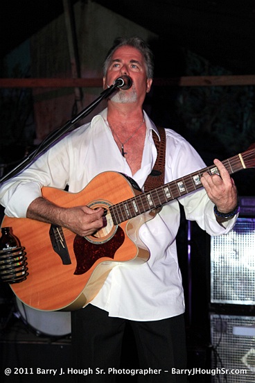 Gerry Titus performing at The Jungle in Negril, Jamaica