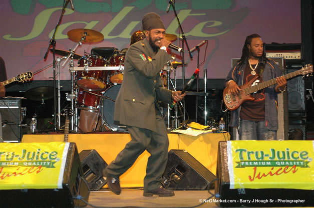 Lutan Fyah @ Tru-Juice Rebel Salute 2007 - Saturday, January 13, 2007, Port Kaiser Sports Club, St. Elizabeth - Negril Travel Guide, Negril Jamaica WI - http://www.negriltravelguide.com - info@negriltravelguide.com...!