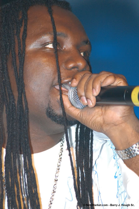Nash Lawson - Red Stripe Reggae Sumfest 2005 - International Night - July 22th, 2005 - Negril Travel Guide, Negril Jamaica WI - http://www.negriltravelguide.com - info@negriltravelguide.com...!
