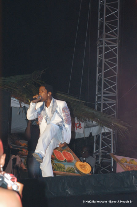 Shane O- Red Stripe Reggae Sumfest 2005 - Dancehall Night - July 21th, 2005 - Negril Travel Guide, Negril Jamaica WI - http://www.negriltravelguide.com - info@negriltravelguide.com...!