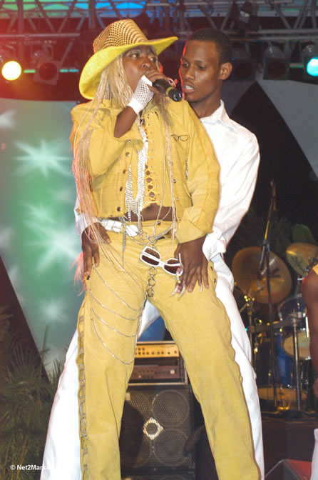 Spice - Red Stripe Reggae Sumfest 2005 - Dancehall Night - July 21th, 2005 - Negril Travel Guide, Negril Jamaica WI - http://www.negriltravelguide.com - info@negriltravelguide.com...!