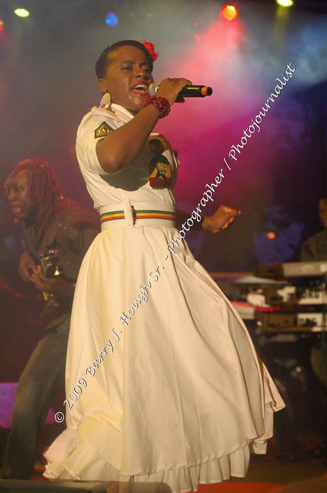 Etana @ Reggae Sumfest 2009 - International Night 2 - Reggae Sumfest 2009,Catherine Hall, Montego Bay, St. James, Jamaica W.I. - Saturaday, July 25, 2009 - Reggae Sumfest 2009, July 19 - 25, 2009 - Photographs by Net2Market.com - Barry J. Hough Sr. Photojournalist/Photograper - Photographs taken with a Nikon D70, D100, or D300 - Negril Travel Guide, Negril Jamaica WI - http://www.negriltravelguide.com - info@negriltravelguide.com...!