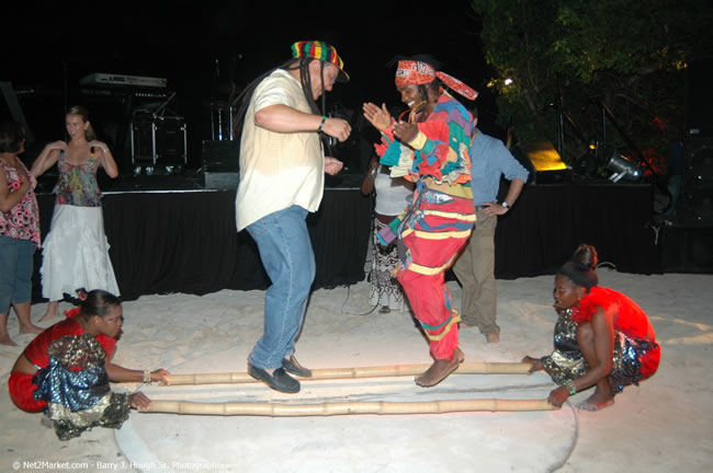 Half Moon Resort Party - Virgin Atlantic Inaugural Flight To Montego Bay, Jamaica Photos - Sir Richard Branson, President & Family, and 450 Passengers - Party Royal Pavillion at Half Moon Resort, Montego Bay, Jamaica - Monday, July 3, 2006 - Negril Travel Guide, Negril Jamaica WI - http://www.negriltravelguide.com - info@negriltravelguide.com...!