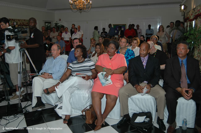 Press Conference - Virgin Atlantic Inaugural Flight To Montego Bay, Jamaica Photos - Sir Richard Bronson, President & Family, and 450 Passengers - Press Conference at Half Moon Resort, Montego Bay, Jamaica - Monday, July 3, 2006 - Negril Travel Guide, Negril Jamaica WI - http://www.negriltravelguide.com - info@negriltravelguide.com...!